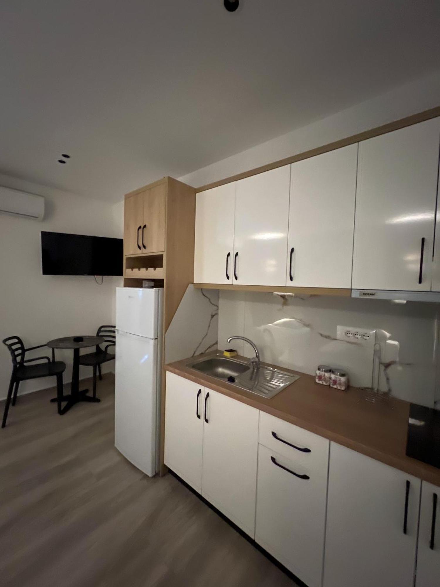 Serenity Apartments Ksamil Exterior foto